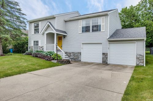 607 17 St, Mishawaka IN 46544-5644 exterior