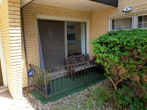 4231 Kedvale Ave, Chicago, IL 60641-2224