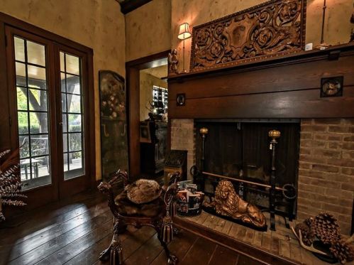 110 Inglewood Dr, Pittsburgh PA 15228-1505 exterior