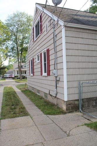 2240 Miner Ave, Meskegon MI  49441-1346 exterior