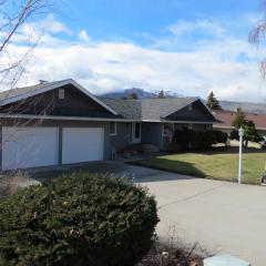 824 Beacon Rd, Wenatchee, WA 98801-9676
