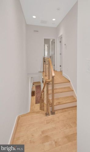 1221 T St, Washington DC 20009-7535 exterior