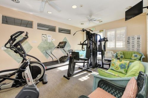 700 Diamond Glen Cir, Folsom CA 95630-3157 exterior