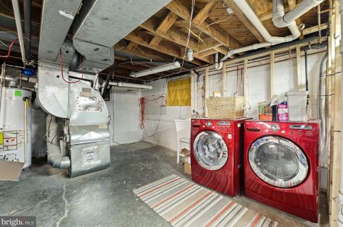 10112 Grant Ave, Silver Spring MD  20910-1047 exterior