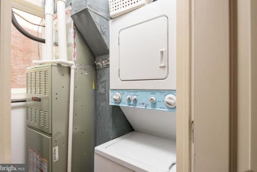 2201 K St, Washington DC  20037-1874 exterior