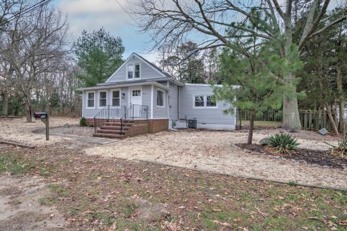 914 Anglesea Ave, Berkeley Township, NJ 08721-1102