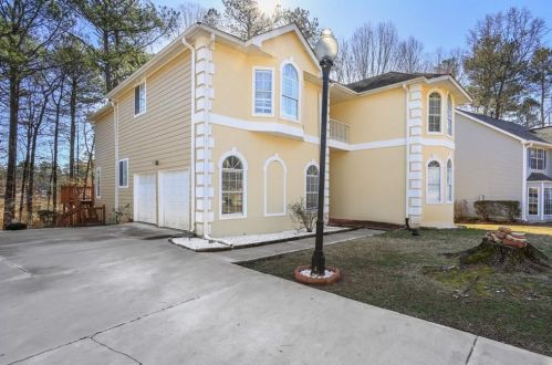 858 Susannah Ct, Lithonia, GA 30058-6186