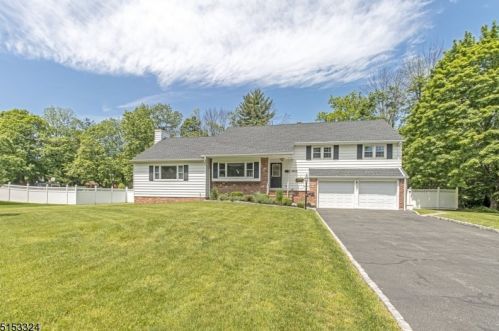 1925 Inverness Dr, Scotch Plains NJ 07076-2613 exterior