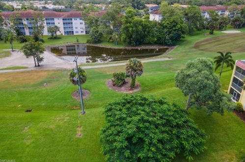 1057 Forest Lakes Dr, Naples FL 34105-2284 exterior