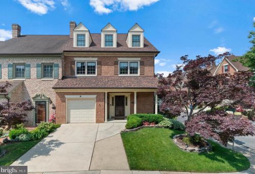 5200 Cottingham Pl, Alexandria, VA 22304-3531