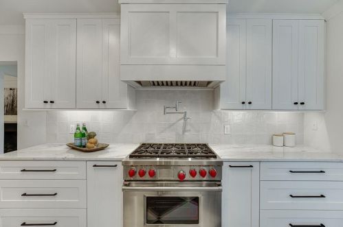 239 Midvale Dr, Atlanta GA  30342-3326 exterior