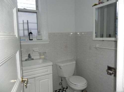 1847 Holland Ave, Bronx NY 10467-8304 exterior