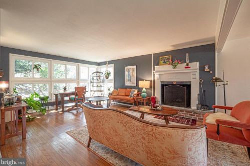 3 War Admiral Ln, Media PA 19063-5238 exterior