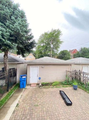 3328 Wallace St, Chicago IL 60628-3208 exterior