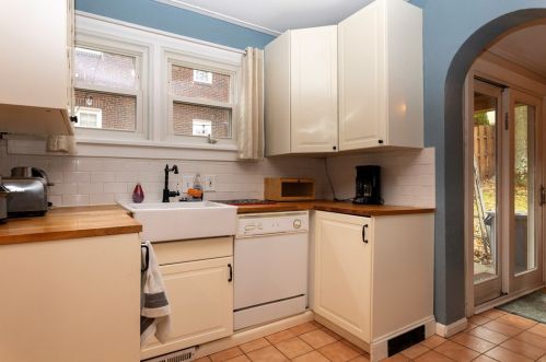 109 Race St, Pittsburgh PA  15218-1337 exterior