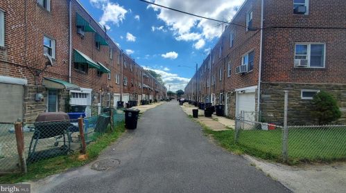 1032 Toll St, Chester PA 19022-1451 exterior