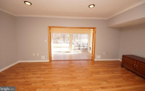 25 Jasmine Ct, Trenton NJ 08648-4808 exterior