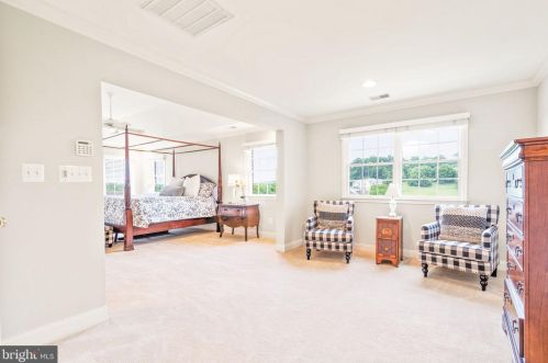 17675 Tobermory Pl, Leesburg VA 20175-7053 exterior