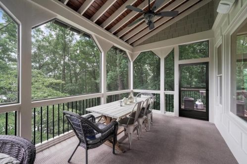 9065 Hayes Dr, Gainesville GA 30506-6206 exterior