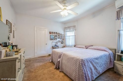 2647 Coyle Ave, Chicago IL 60645-3212 exterior