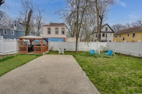 415 Highland Ave, Mount Vernon NY 10553-2109 exterior