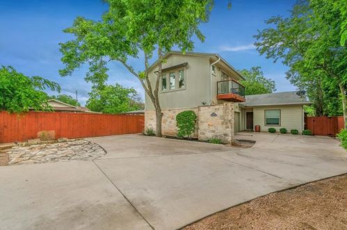 1315 Anderson Ln, Austin TX  78757-1458 exterior