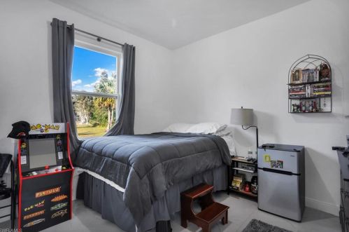 4645 66 Ave, Naples FL 34120-2652 exterior