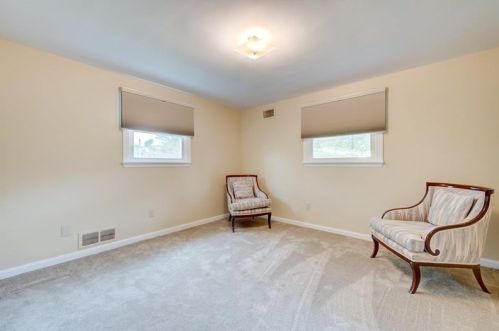 78 Carleton Dr, Pittsburgh PA 15243-1336 exterior