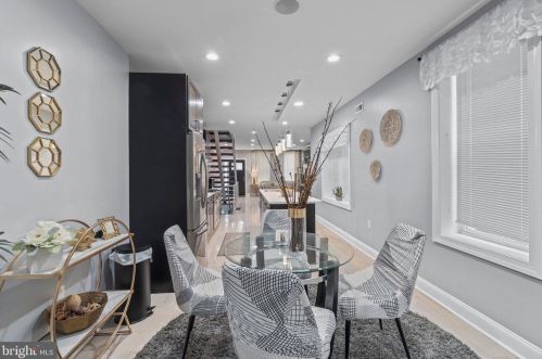 322 42 St, Philadelphia PA 19104-4062 exterior