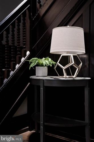 4425 Larchwood Ave, Philadelphia PA  19104-3915 exterior