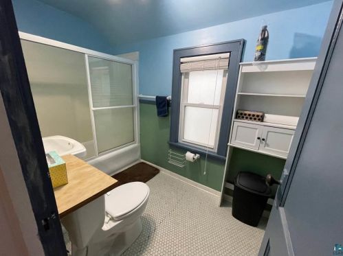 813 9th St, Duluth MN 55806-2314 exterior