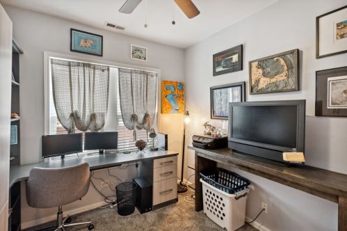 6417 Greenview Ave, Chicago IL  60626-5053 exterior