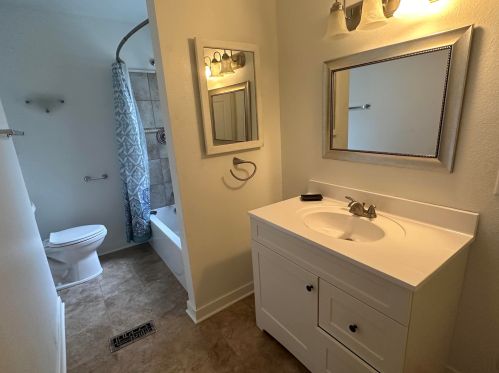 4319 87th St, Milwaukee WI  53222-1799 exterior