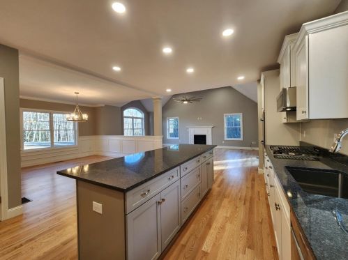 16 Millstone Dr, Concord, NH 03301-8306