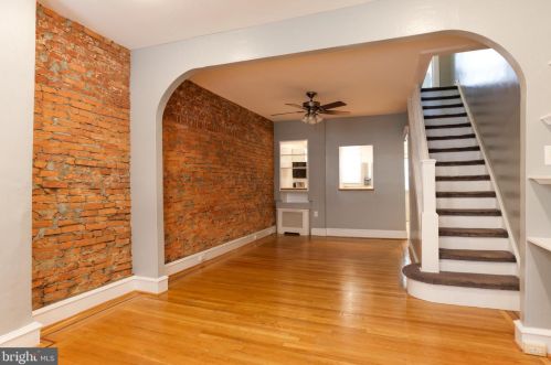 153 Emily St, Philadelphia, PA 19148-2607