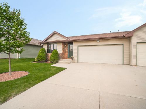 2254 Knuell St, Manitowoc, WI 54220-0902