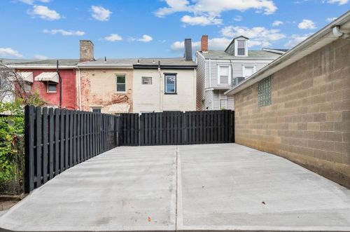 222 42nd St, Pittsburgh, PA 15201-2804