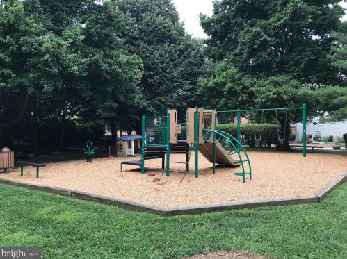 2217 Washington Ave, Silver Spring MD 20910-2626 exterior