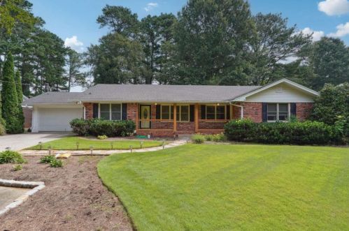 652 Old Norcross Tucker Rd, Tucker, GA 30084-1622