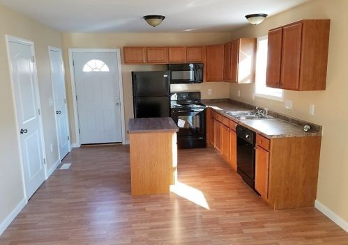 22 Hampden St, Springfield MA  01151-1212 exterior