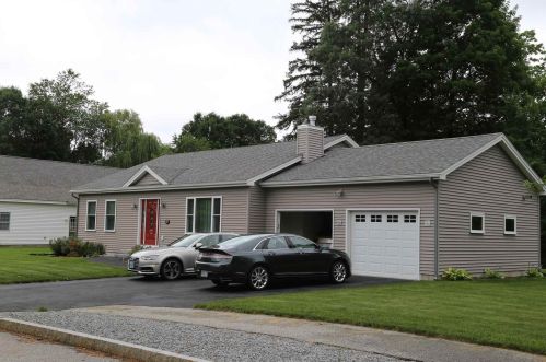 21 Goldenrod Ln, Concord, NH 03301-2607