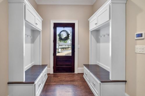 4064 Chippewa Pl, Atlanta GA 30319-1522 exterior