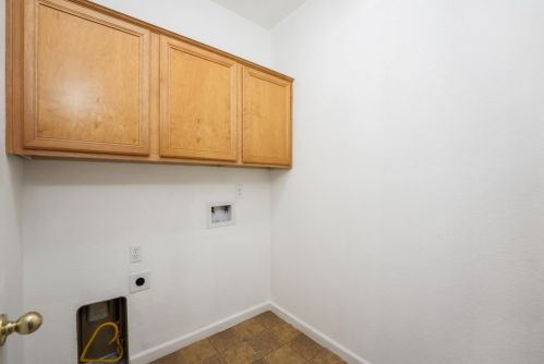 851 Holley Ct, Folsom CA 95630-3518 exterior