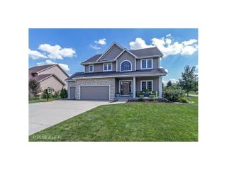 12614 Ridgemont Dr, Des Moines, IA 50323-2275