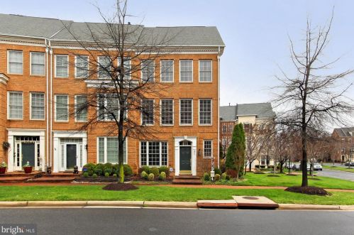 371 Cameron Station Blvd, Alexandria VA  22304-8680 exterior