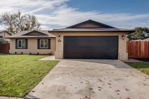 3025 Crowell Rd, Turlock CA  95382-0120 exterior