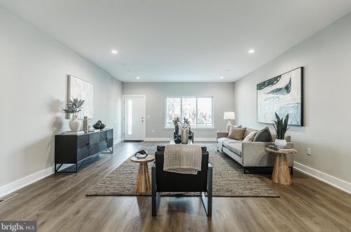 429 Lemonte St, Philadelphia PA 19128-4534 exterior