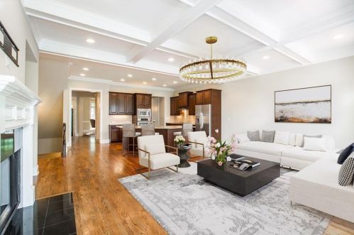 657 Lockton Pl, Atlanta, GA 30342-5044