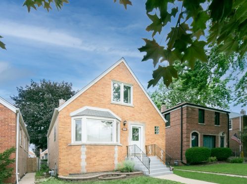 3738 57th Ct, Chicago, IL 60804-4237