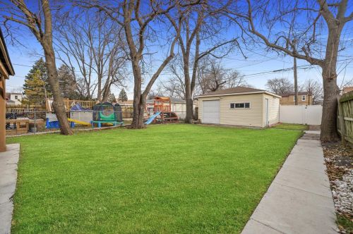 7339 Washtenaw Ave, Chicago IL 60645-1401 exterior